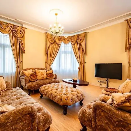 Luxury Charles Iv Apartment